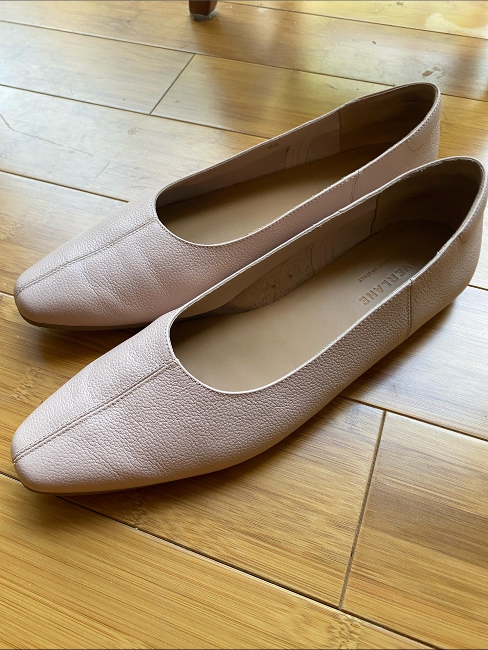 Beautiful Everlane leather flats